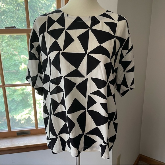 Loft Geometric Black & White Top - Picture 1 of 6